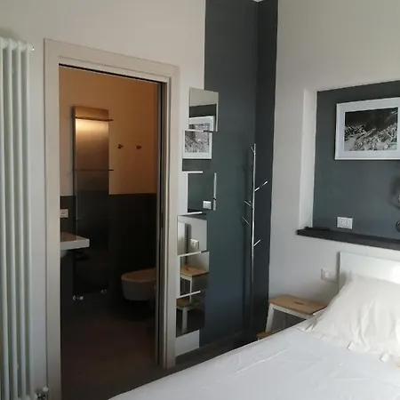 Stanze Ildesco 招待所 贝尔加莫