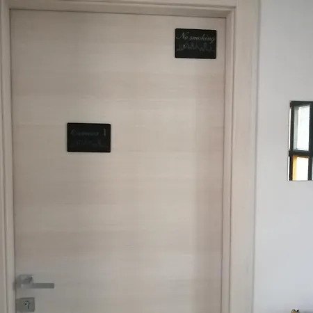 Stanze Ildesco 招待所 4*